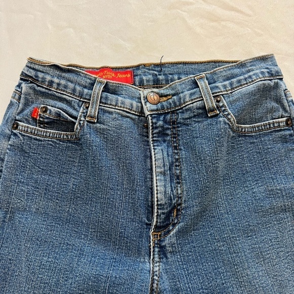 NYDJ Women’s Straight Leg Crop Jeans, Size 6 - Picture 2 of 6